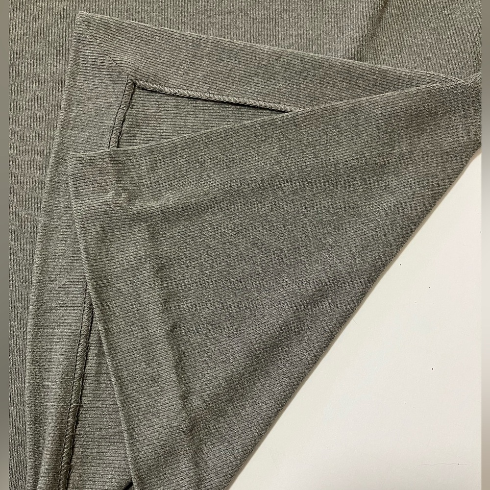 MaxMara Italy Rayon Blend Tee Size L - Picture 6 of 10